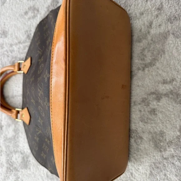 Louis Vuitton Vintage Alma Brown Monogram Handbag - Picture 3 of 10